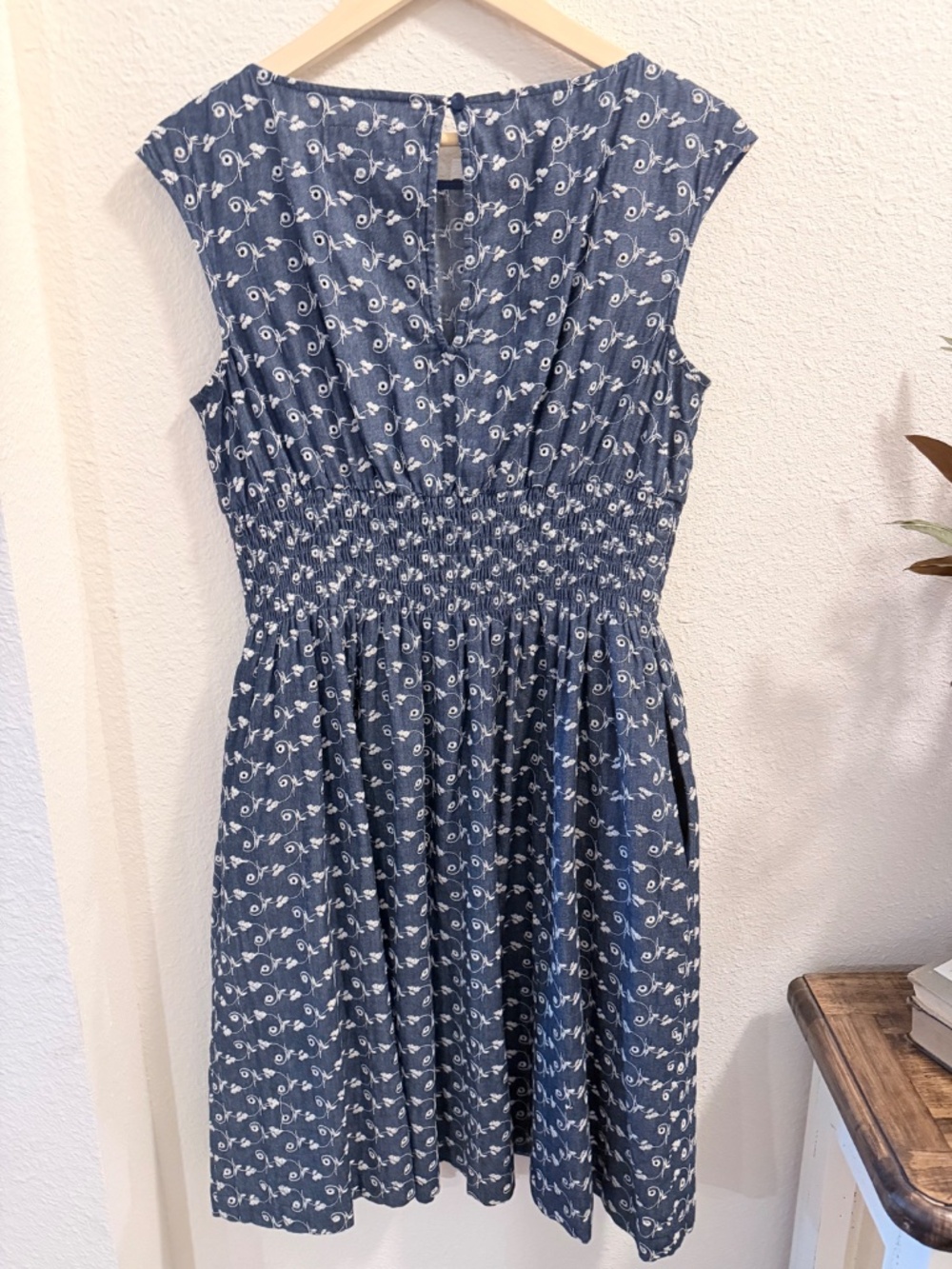 Kate Spade Broome Street Embroidered Chambray Dress Blue White Size 10 NWOT - Picture 7 of 13